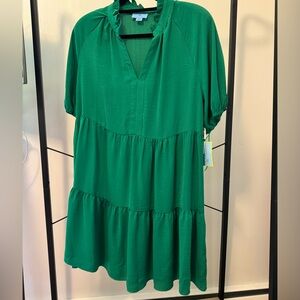 Green flowey dress, NWT, Cece